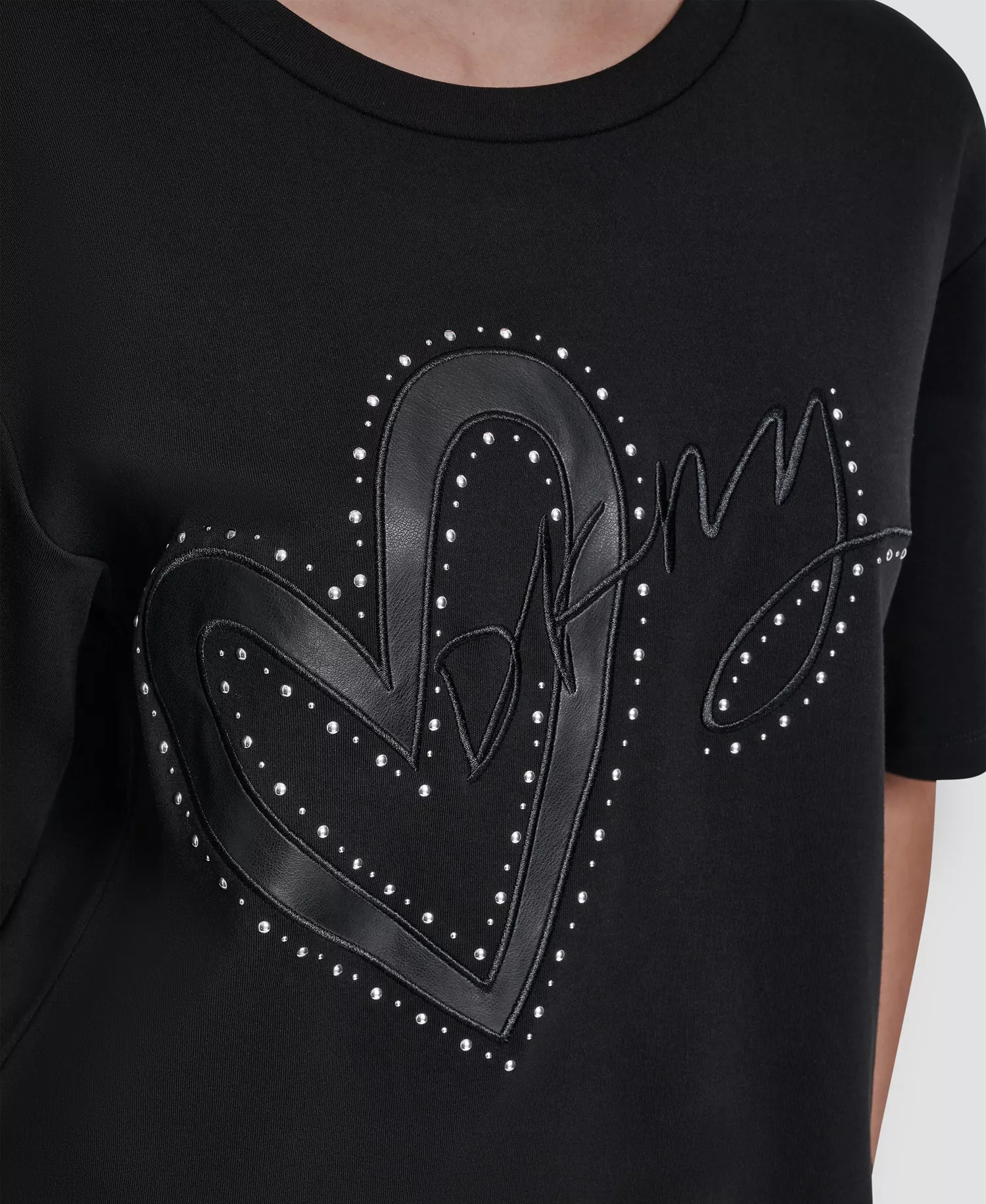Women's Short-Sleeve Heart Script Logo Crew Neck Shirt - Black - L