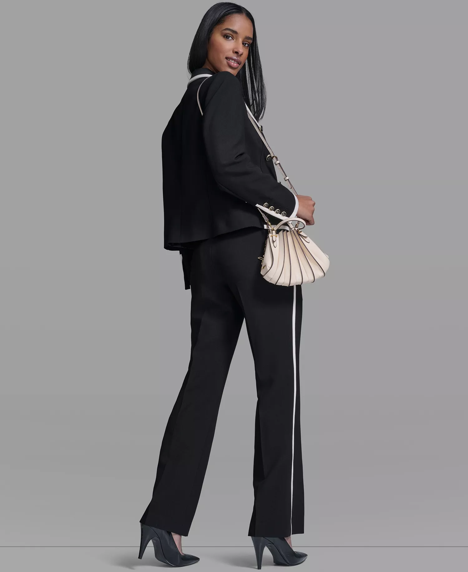 Women's Framed Notch-Collar Jacket - Black/Bisque - 0