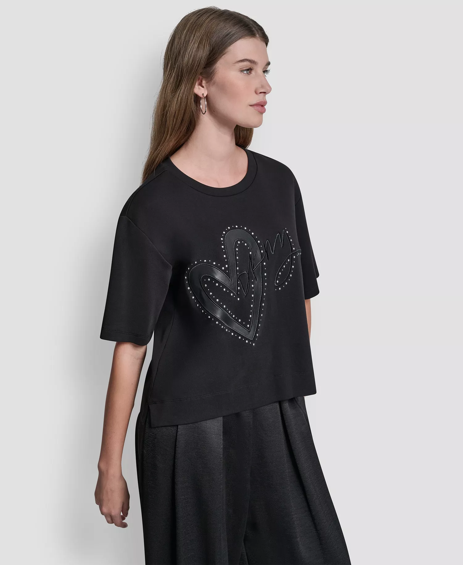 Women's Short-Sleeve Heart Script Logo Crew Neck Shirt - Black - L