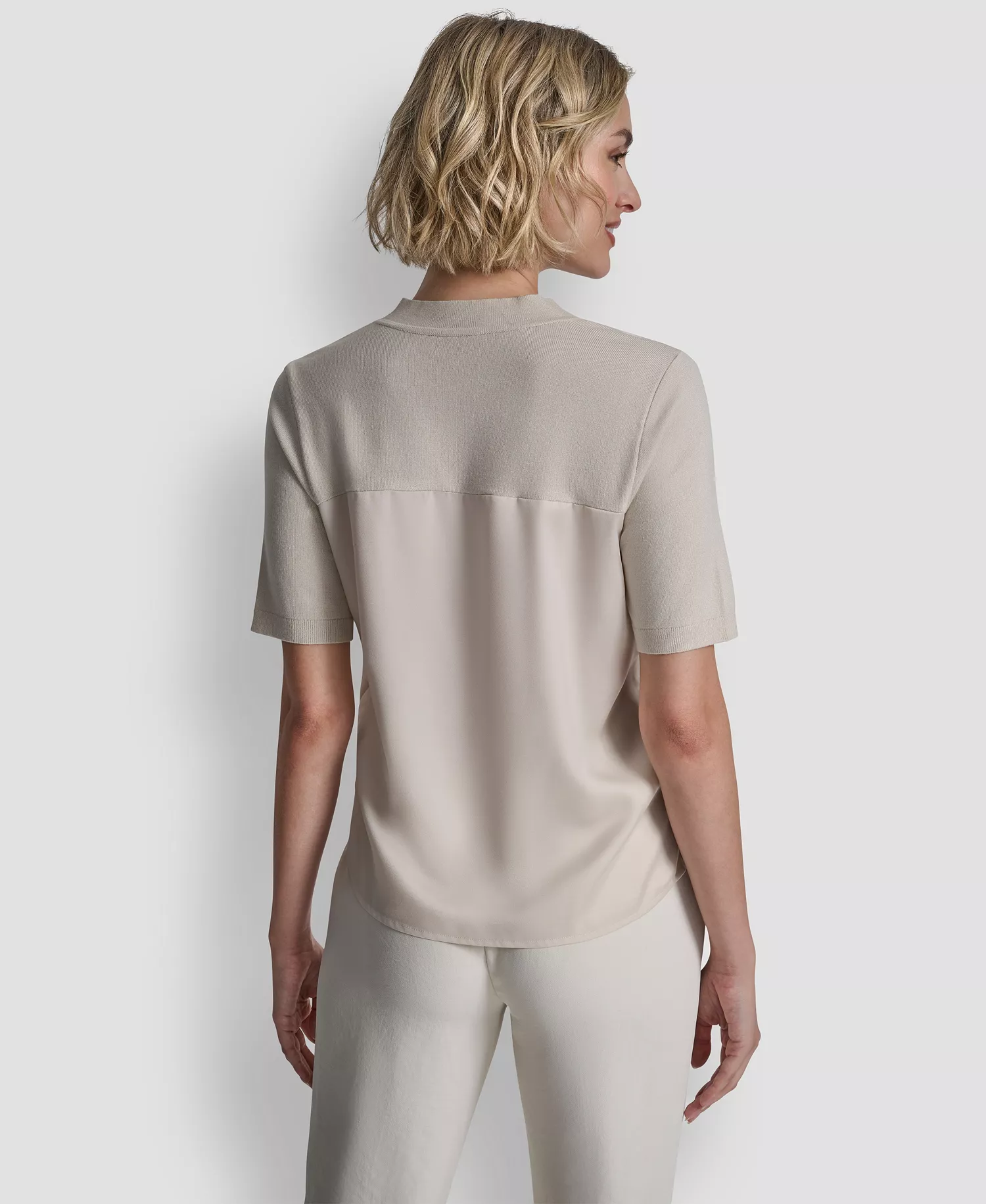 Women's V-Neck Short-Sleeve Sweater - Ecru - L