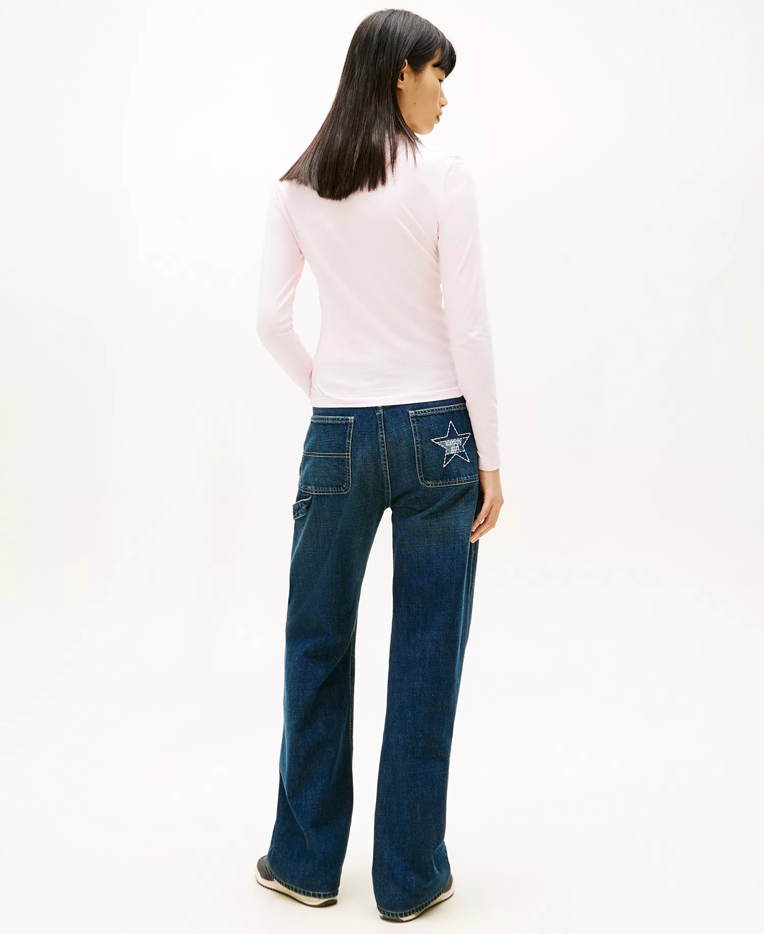 Women's Long-Sleeve Script Logo T-Shirt - Light Pink - L