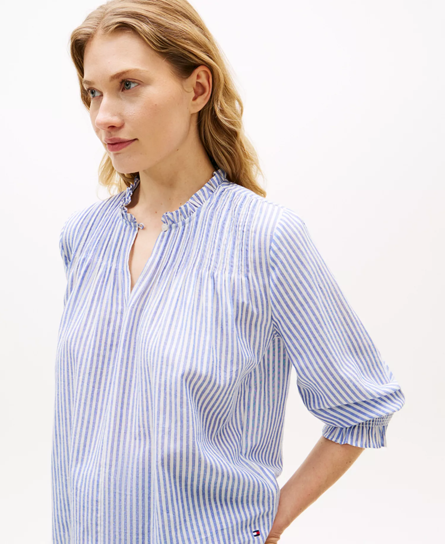 Women's Pin Tuck Cambric Ruffle Collar Blouse - Blue/white - L