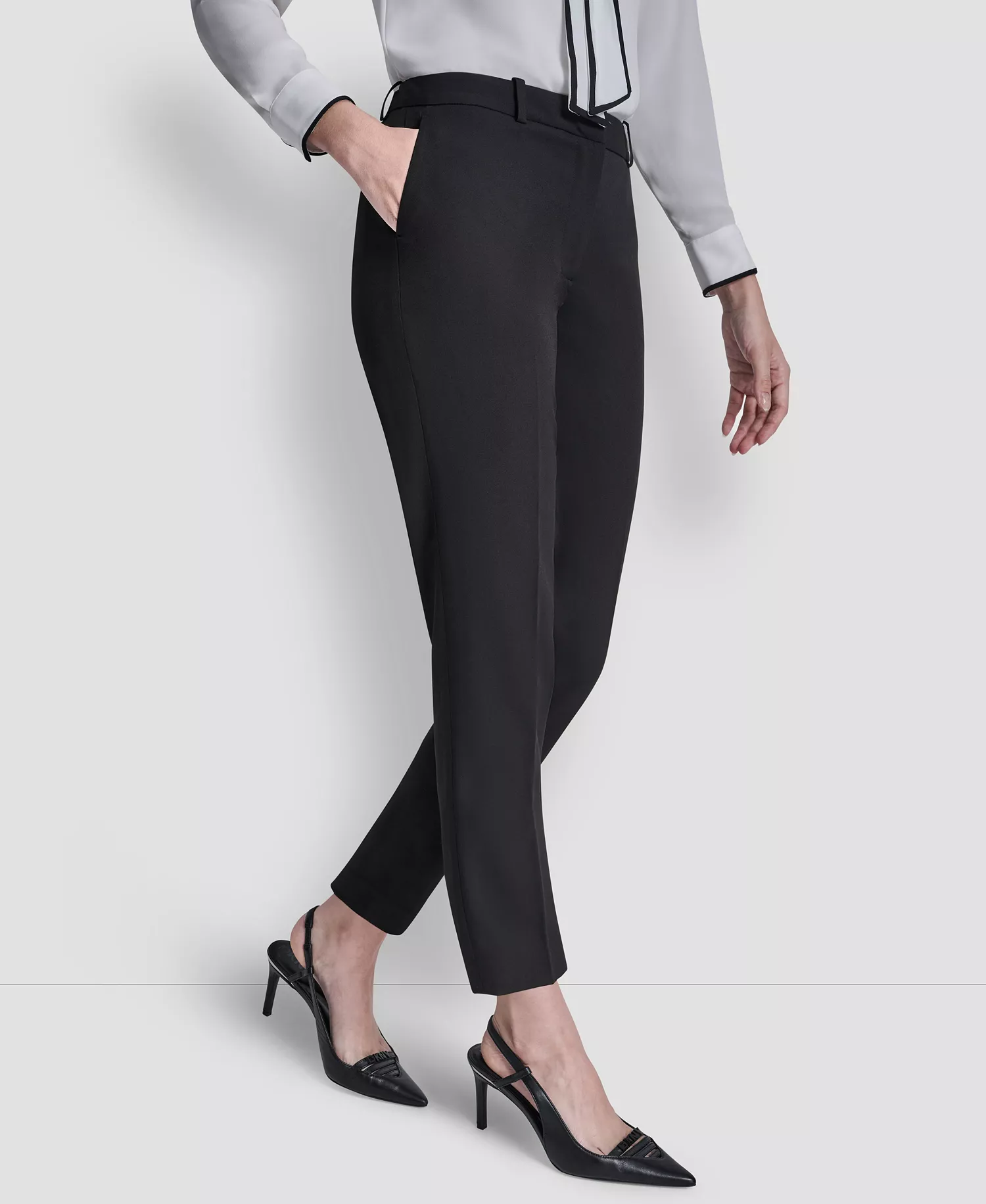 Petite Essex Ankle Mid Rise Pants - Jet Black - 6P