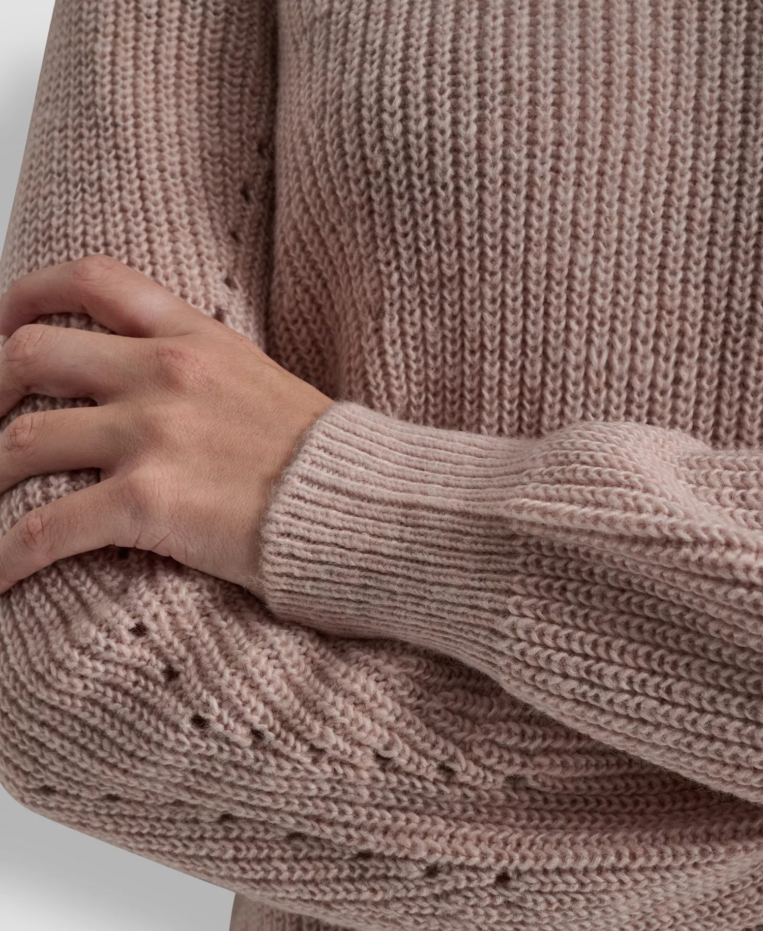 Women's Long-Sleeve Round Neck Sweater - Cameo - L