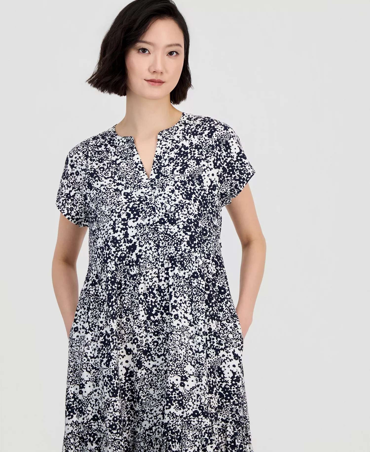 Jeans Women's Shadow Floral Tiered Midi Dress - Night Sky/ Ivory - L