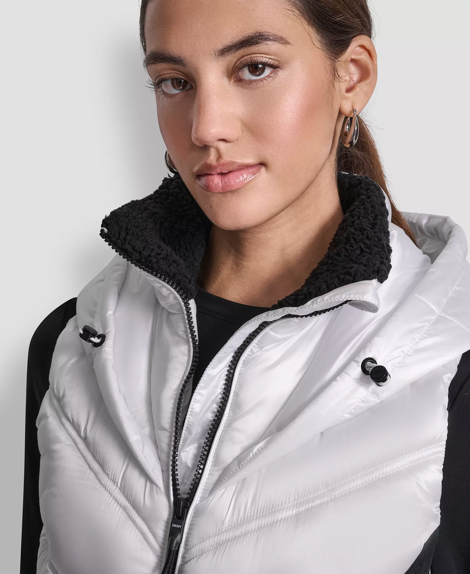 Women's Contrast Collar Hooded Puffer Vest - Liquid White - L