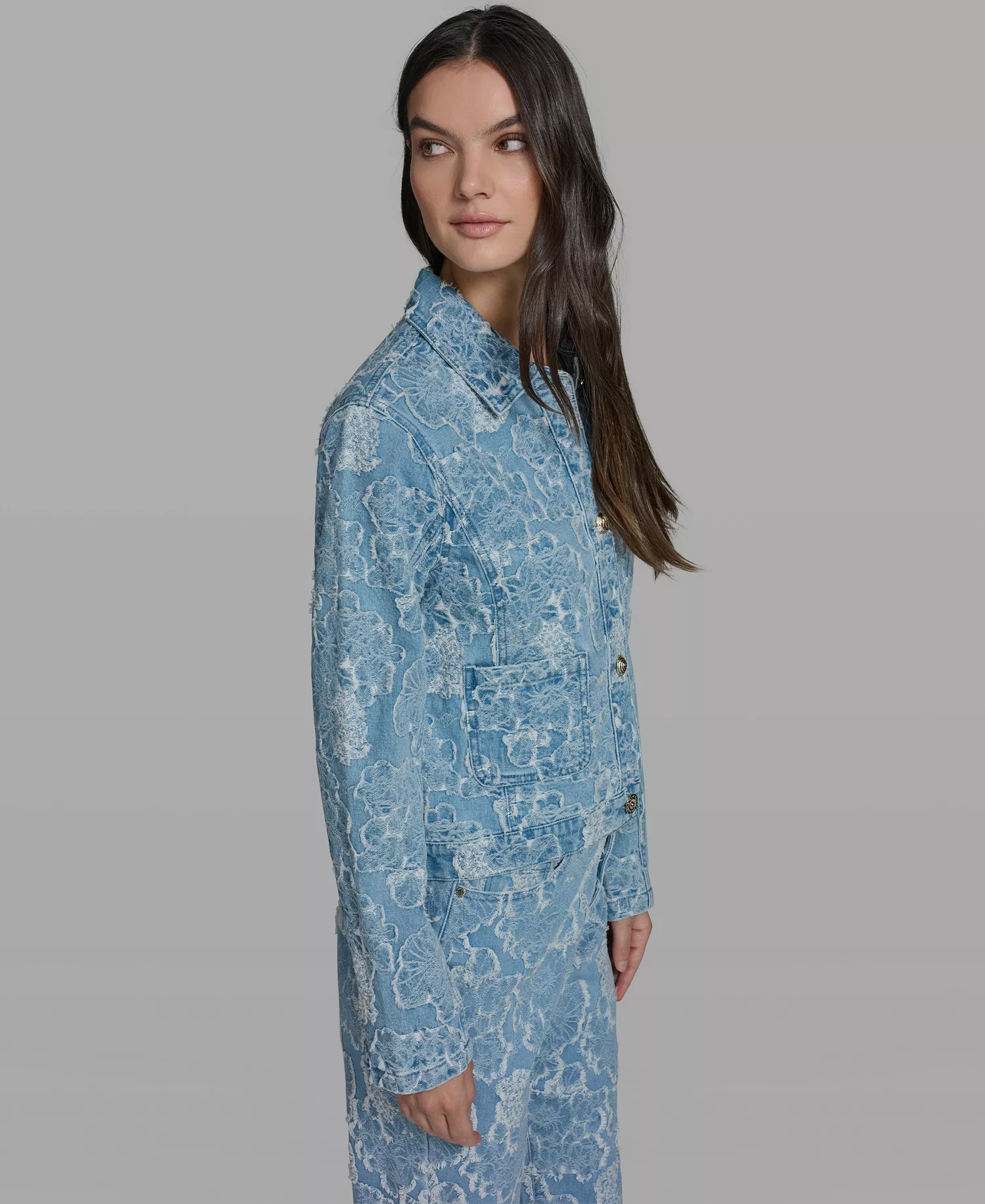 Women's Collared Long-Sleeve Floral Print Denim Jacket - Sky Blue - L