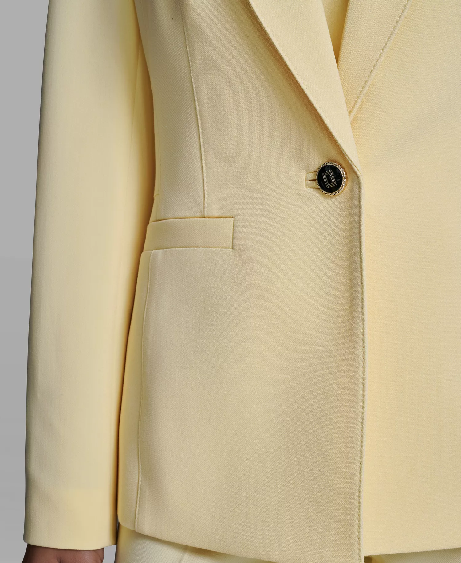 Women's Notch Lapel Jacket - Panna Cotta - 0