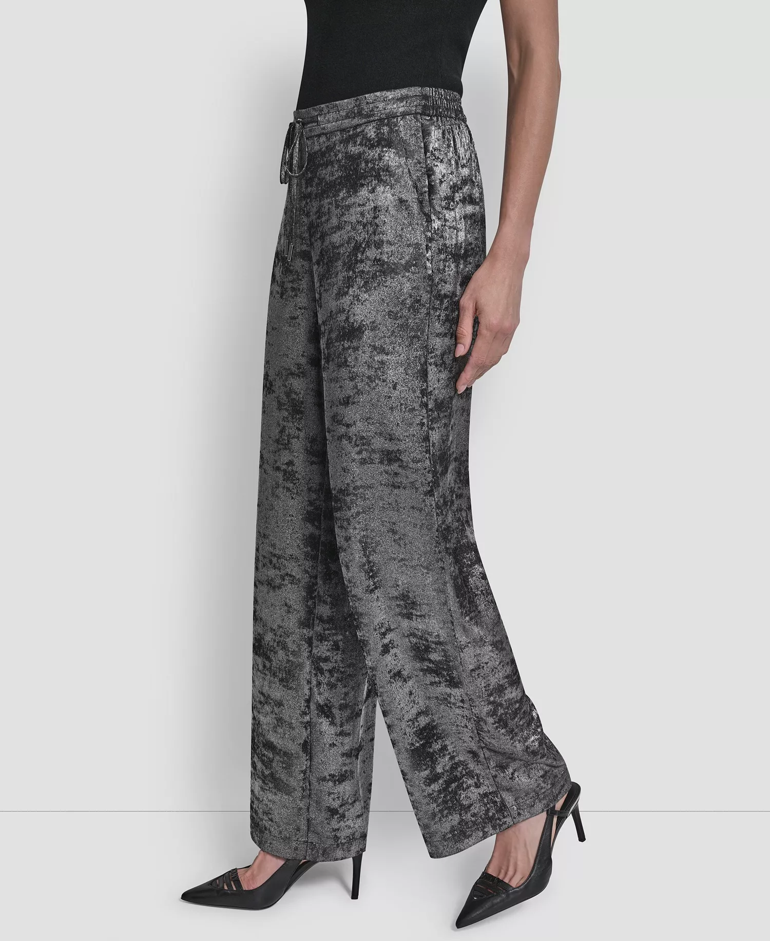 Women's Textured Pull-On Pants - Silver - L