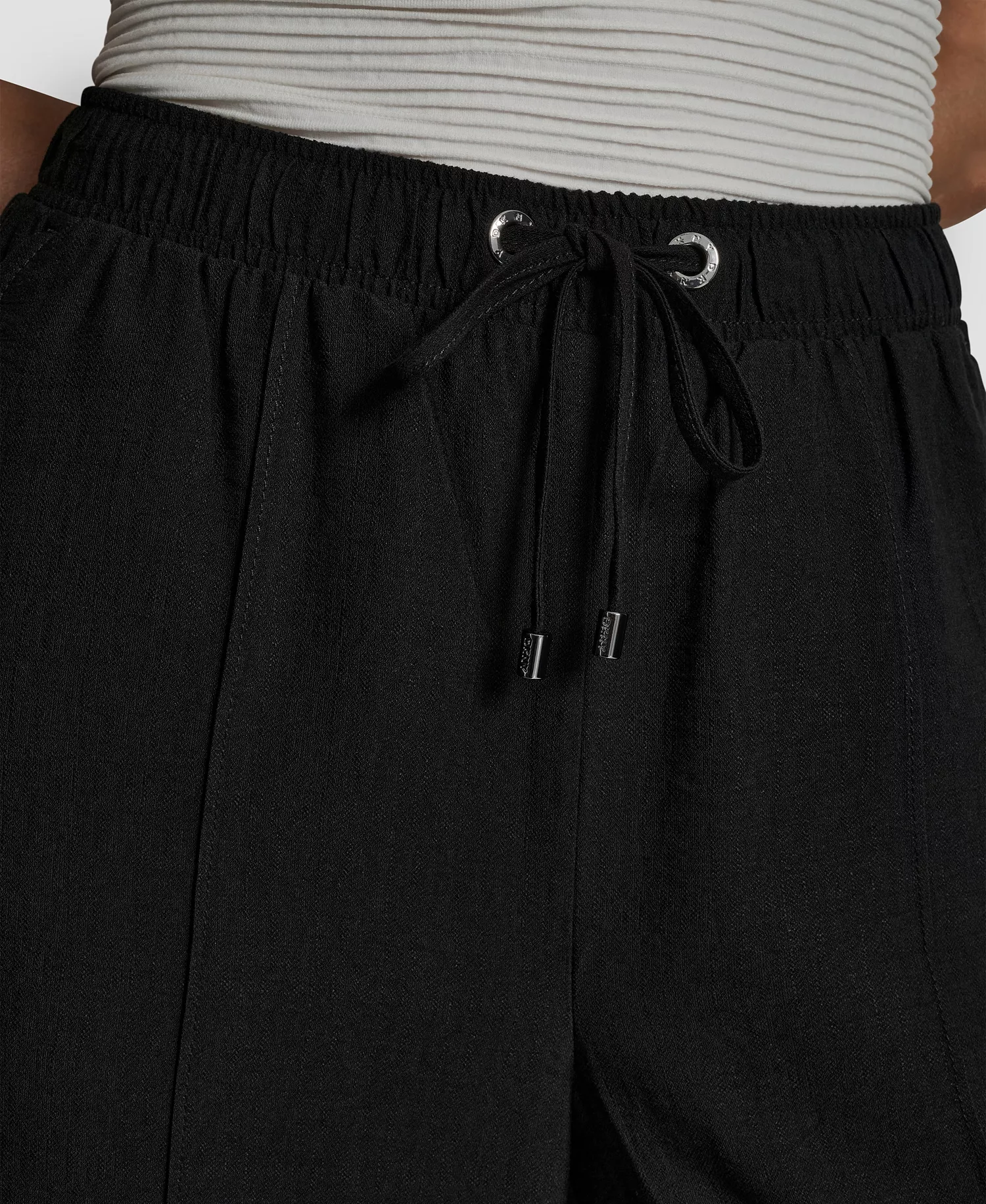 Women's Seam Crinkle Pull-On Pants - Black - L