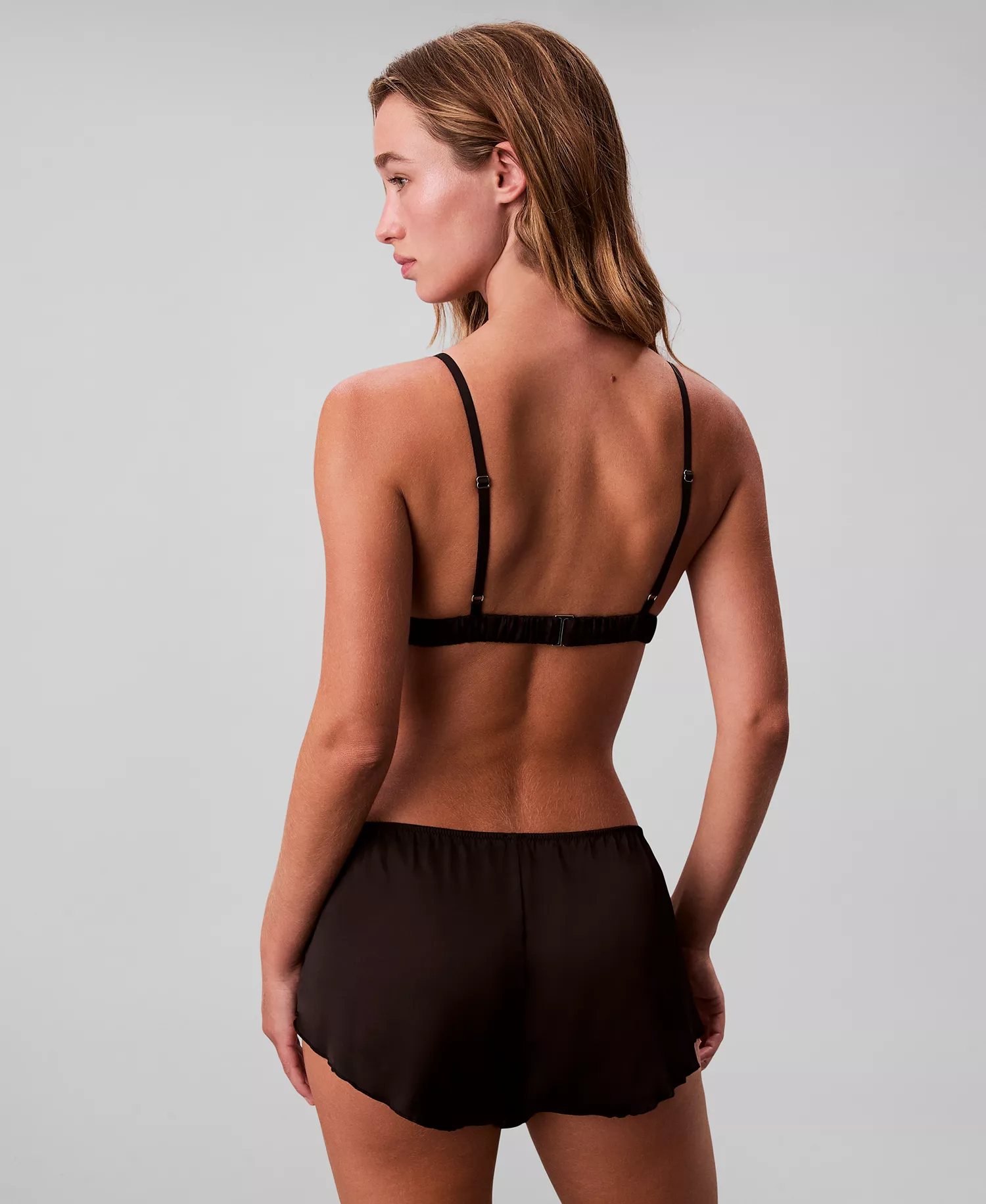 Women's Signature Satin Unlined Triangle Bra QF8392 - Black Satin - L