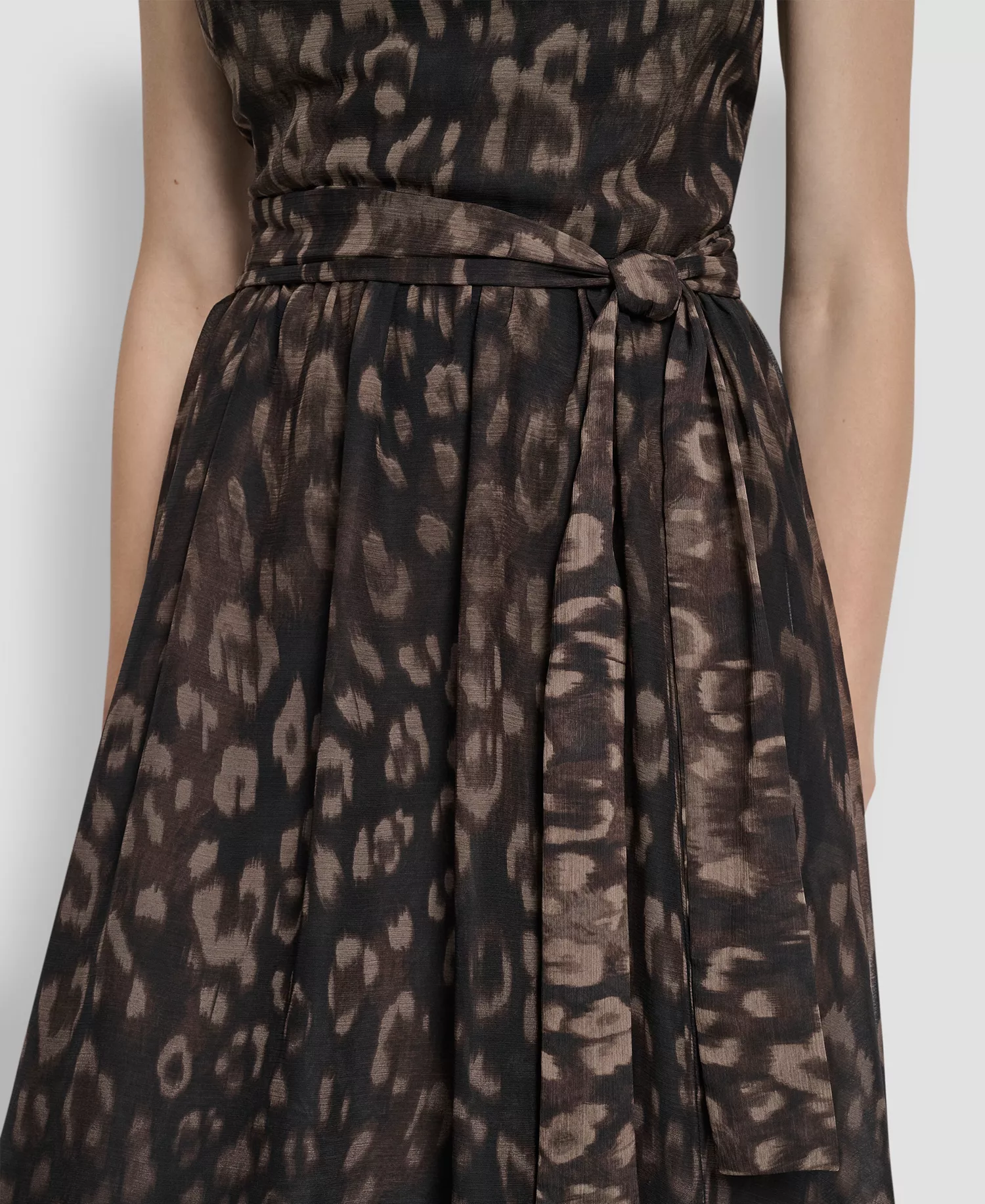 Women's Fit and Flare Sleeveless Crew Neck Midi Dress - Chocolate/Black - 10