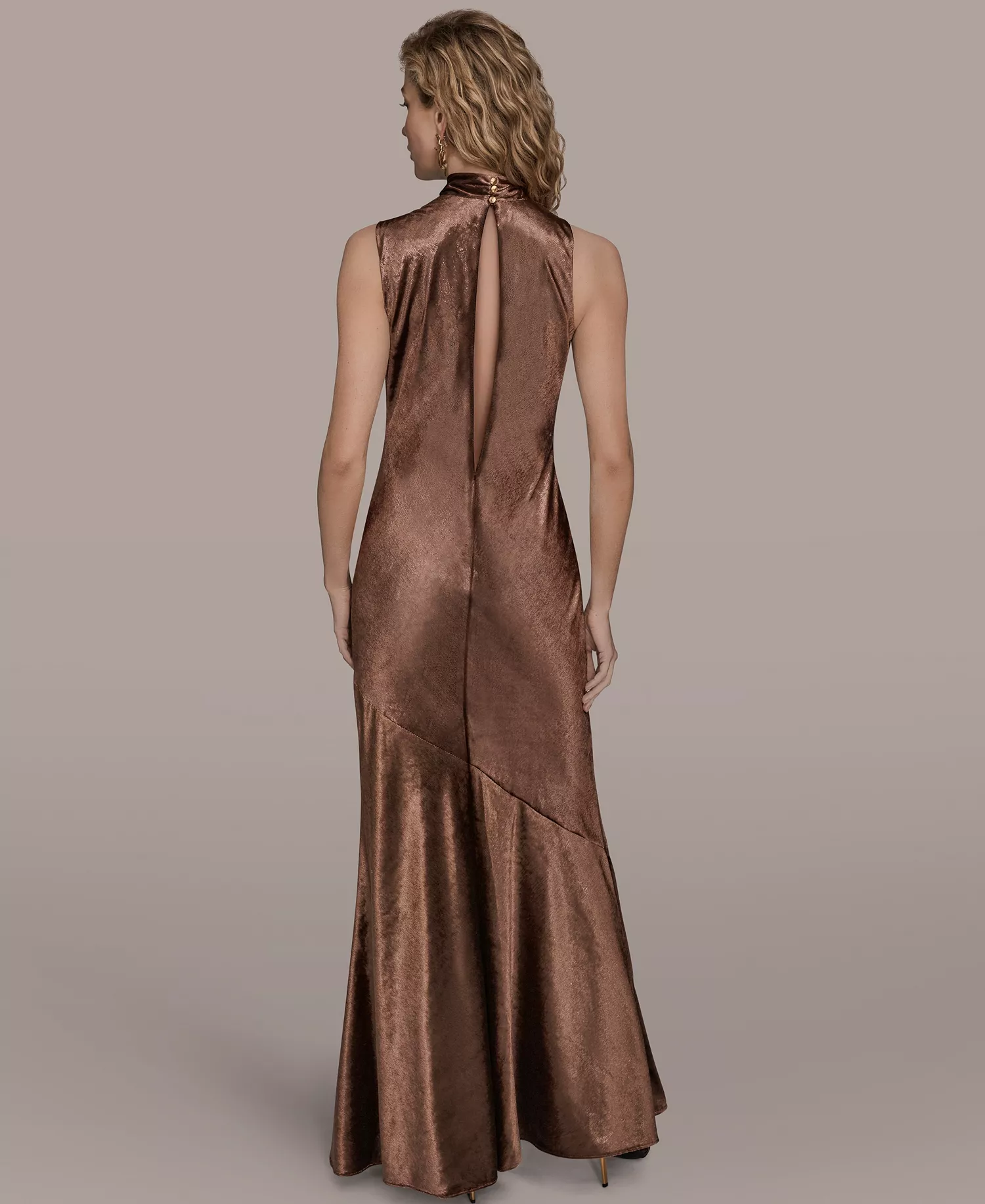 Women's Sleeveless Mock Neck Gown - Oxblood - 10