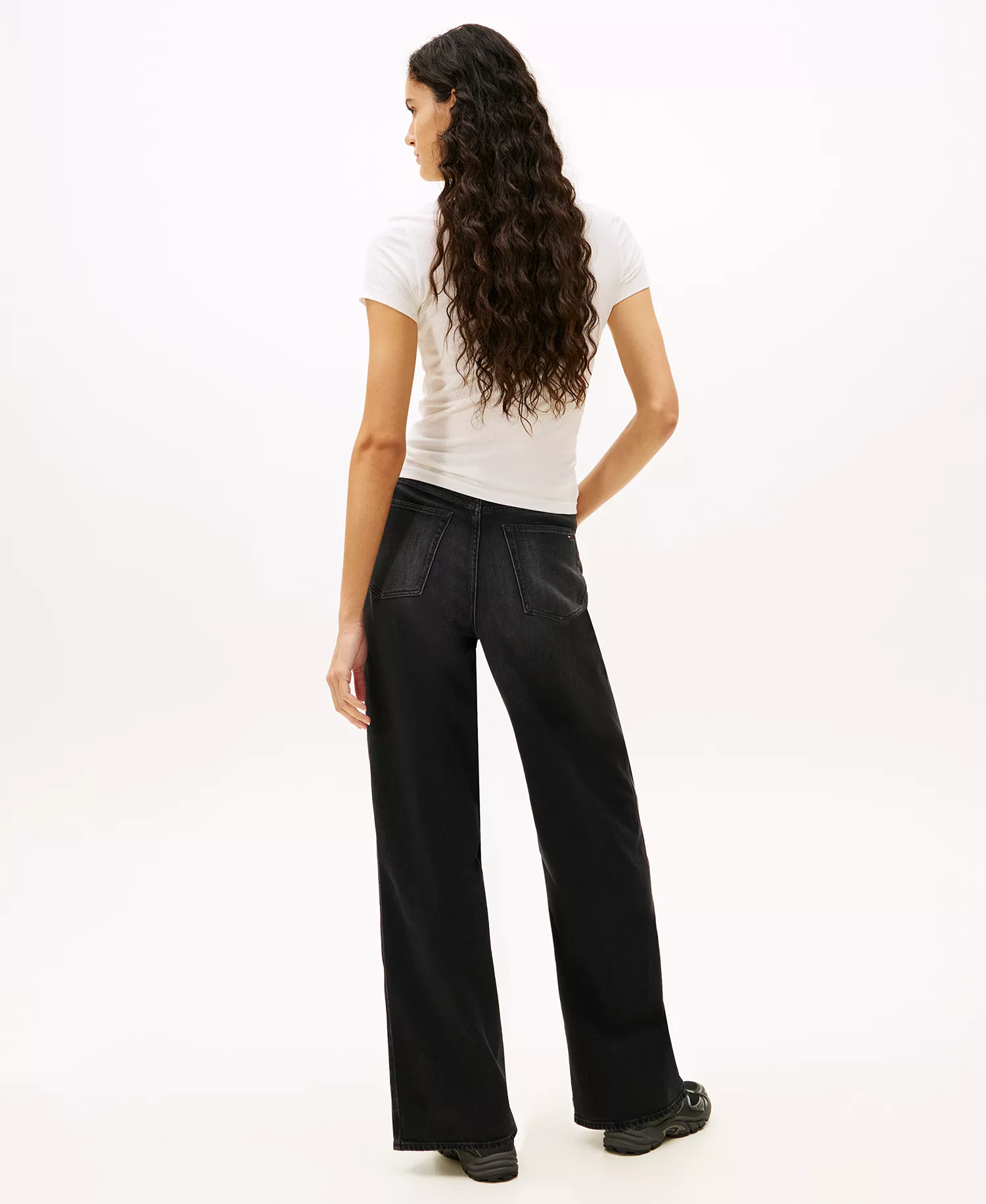 Women's Slim Multi Linear Logo T-Shirt - Ancient White - L