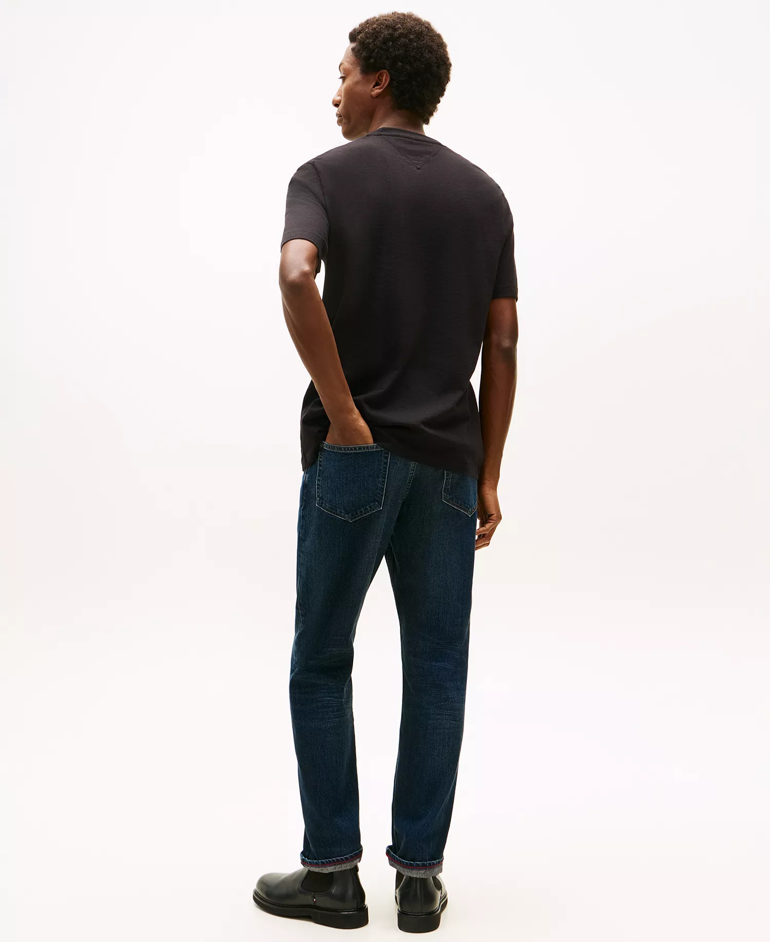 Men's Regular-Fit Essential T-Shirt - Black - L