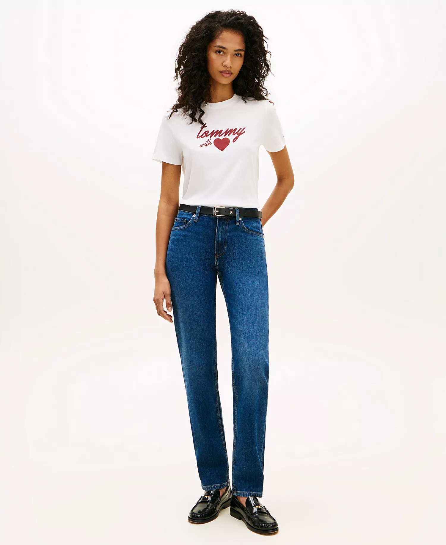 Women's Love Graphic Crew Neck Short-Sleeve T-Shirt - Ecru / Red Tommy Heart - L
