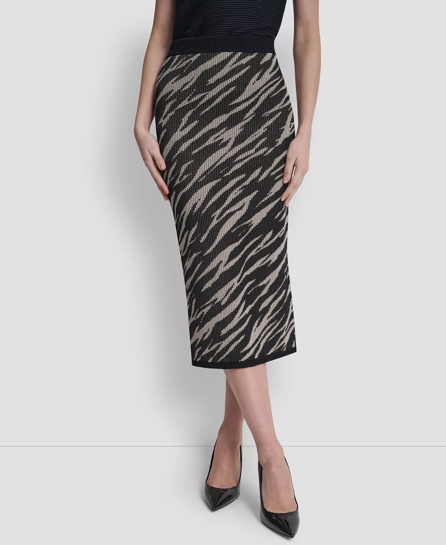 Women's Pointelle Jacquard Animal Print Pull-On Sweater Skirt - Concrete Animal - L