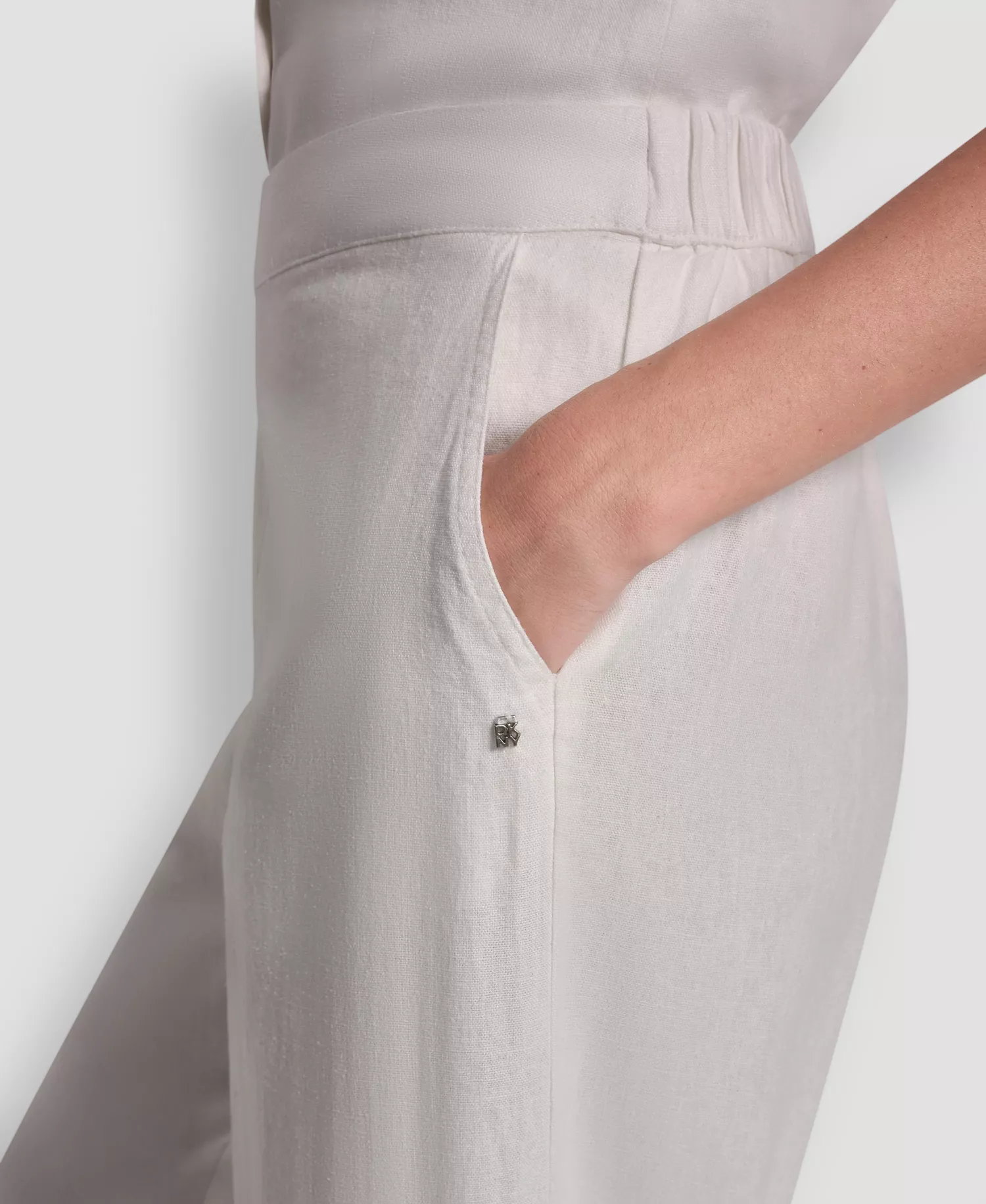 Women's High Rise Pull-On Wide Leg Ankle Pants - Ivory - L