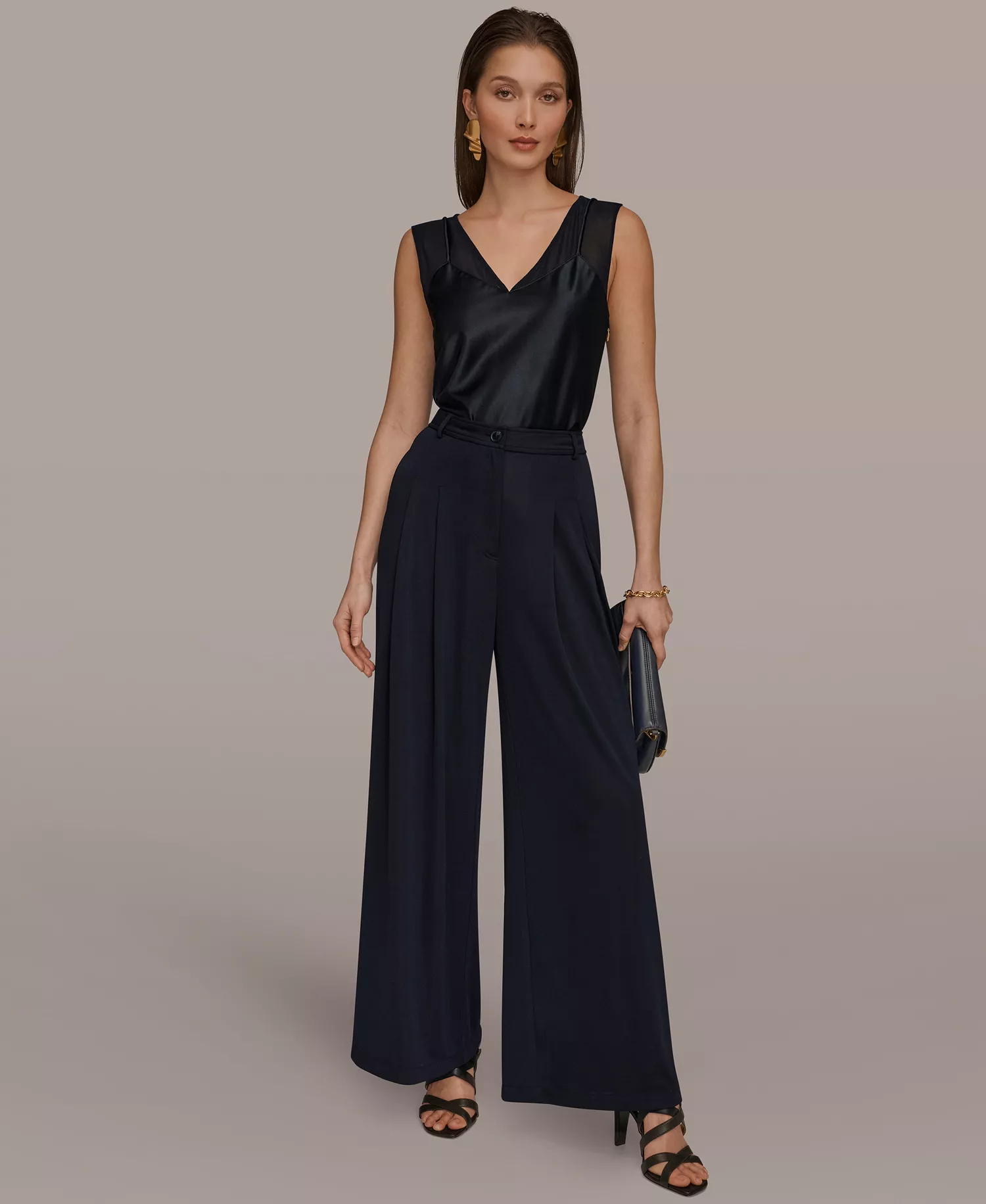 Women's Pleated Zip-Fly Pants - Black - L