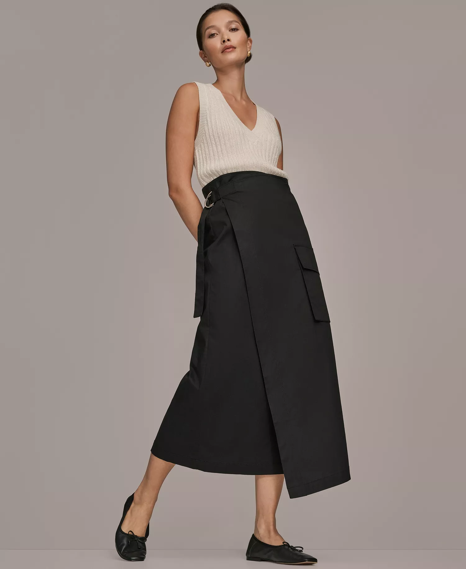 Women's Sleeveless V-Neck Loop Stitch Sweater Vest - Cream/silver - L