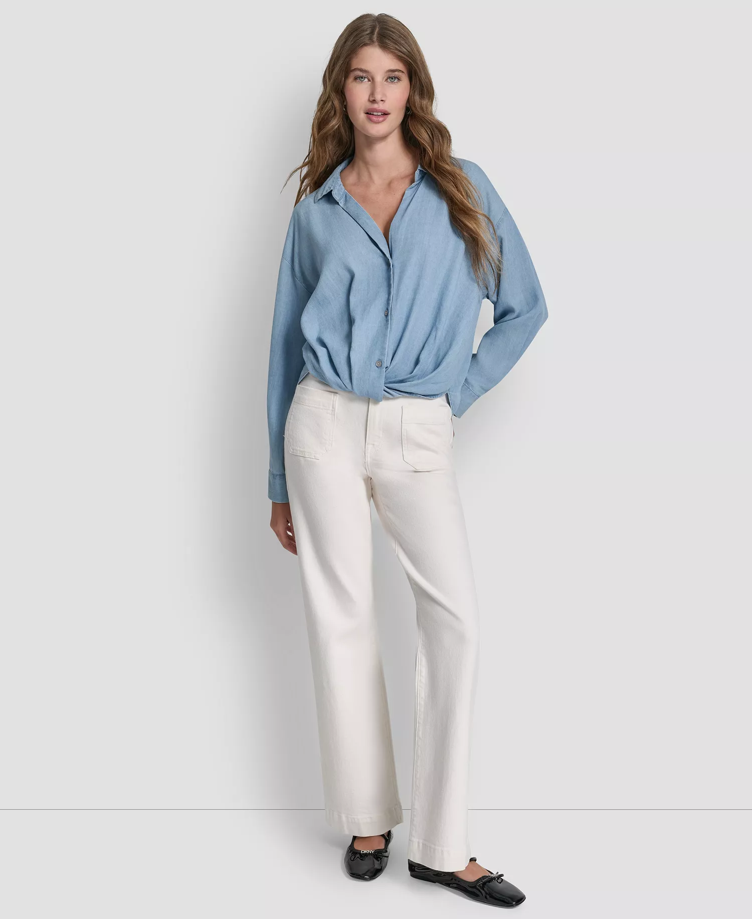 Women's Long-Sleeve Button Front Shirt With Twist Hem - Chambray - L