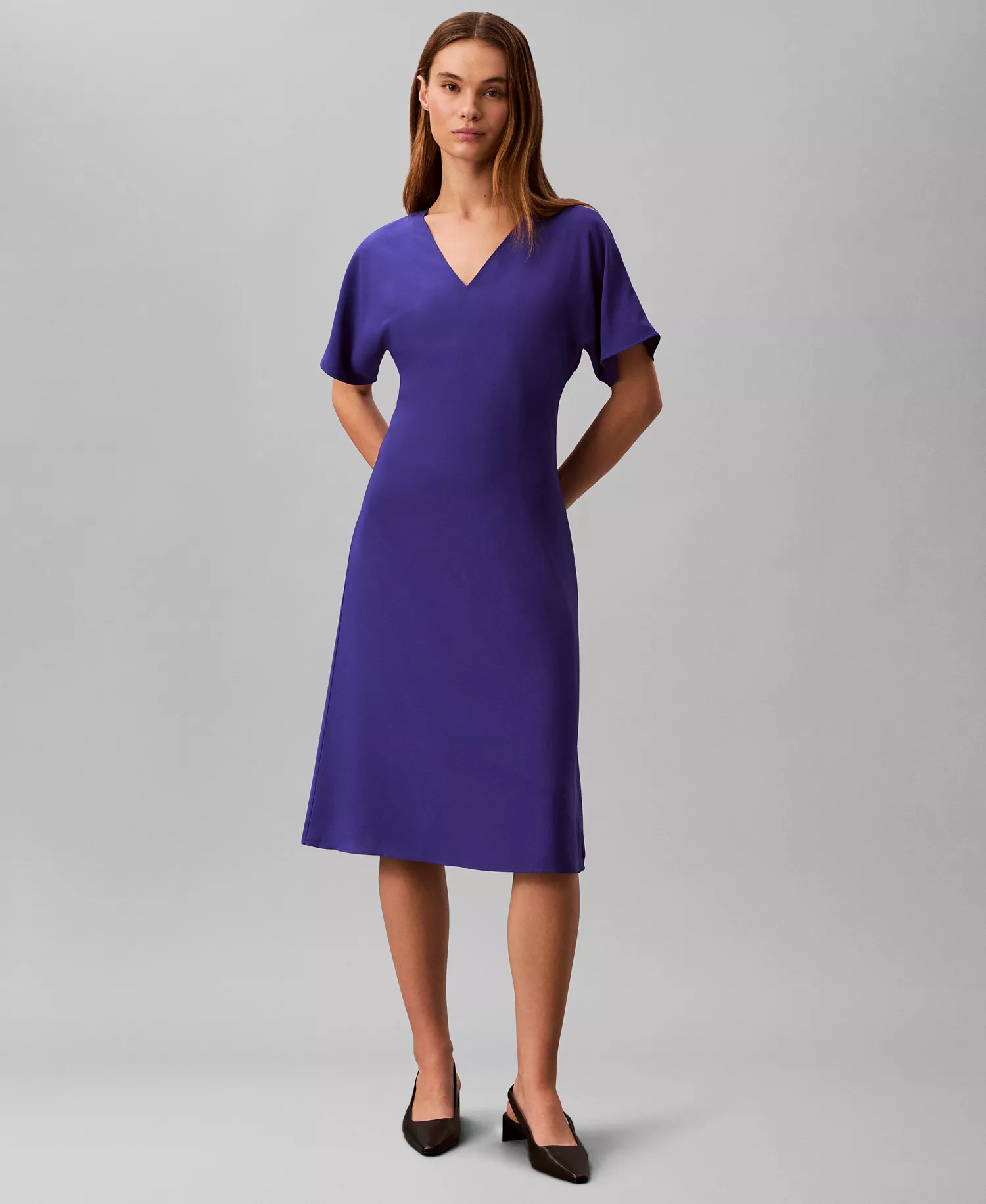 Women's V-Neck Midi Dress - Blue River Fog - L