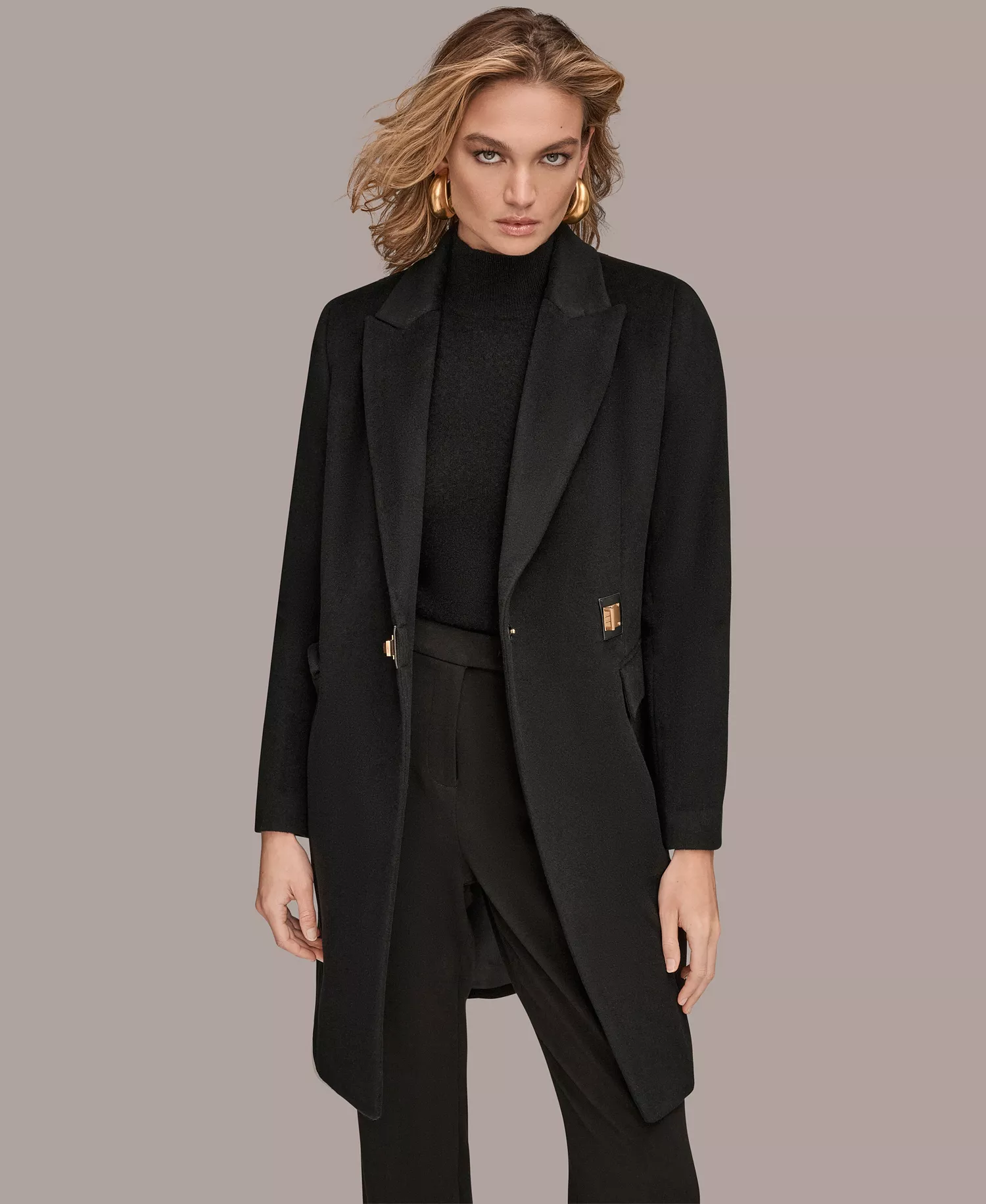 Women's Buttoned Notch Collared Coat - Black - L