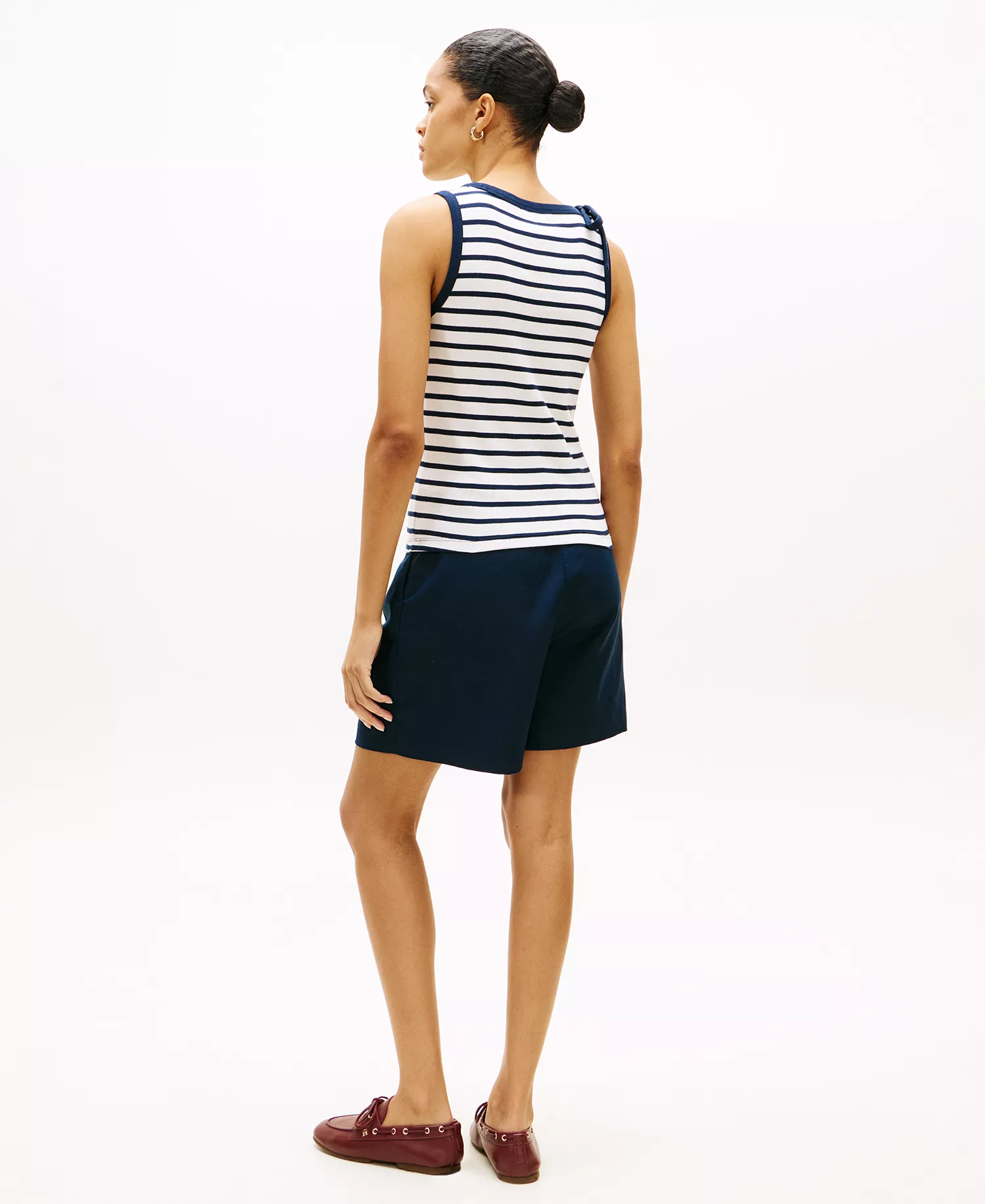 Women's Bow Detail Crew Neck Tank Top - Ecru - L