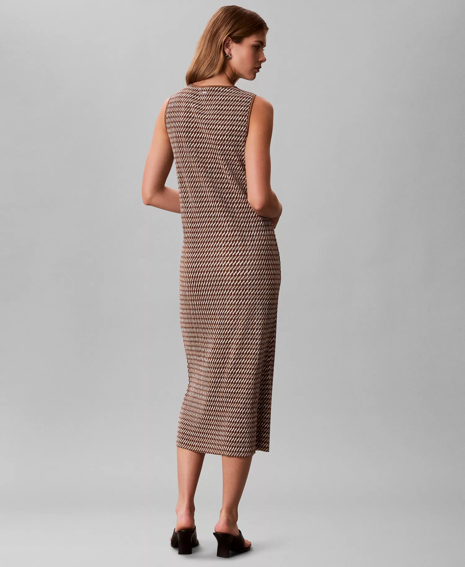 Women's Plisse Print Crewneck Midi Dress - Executive Brown Ladder Print - L