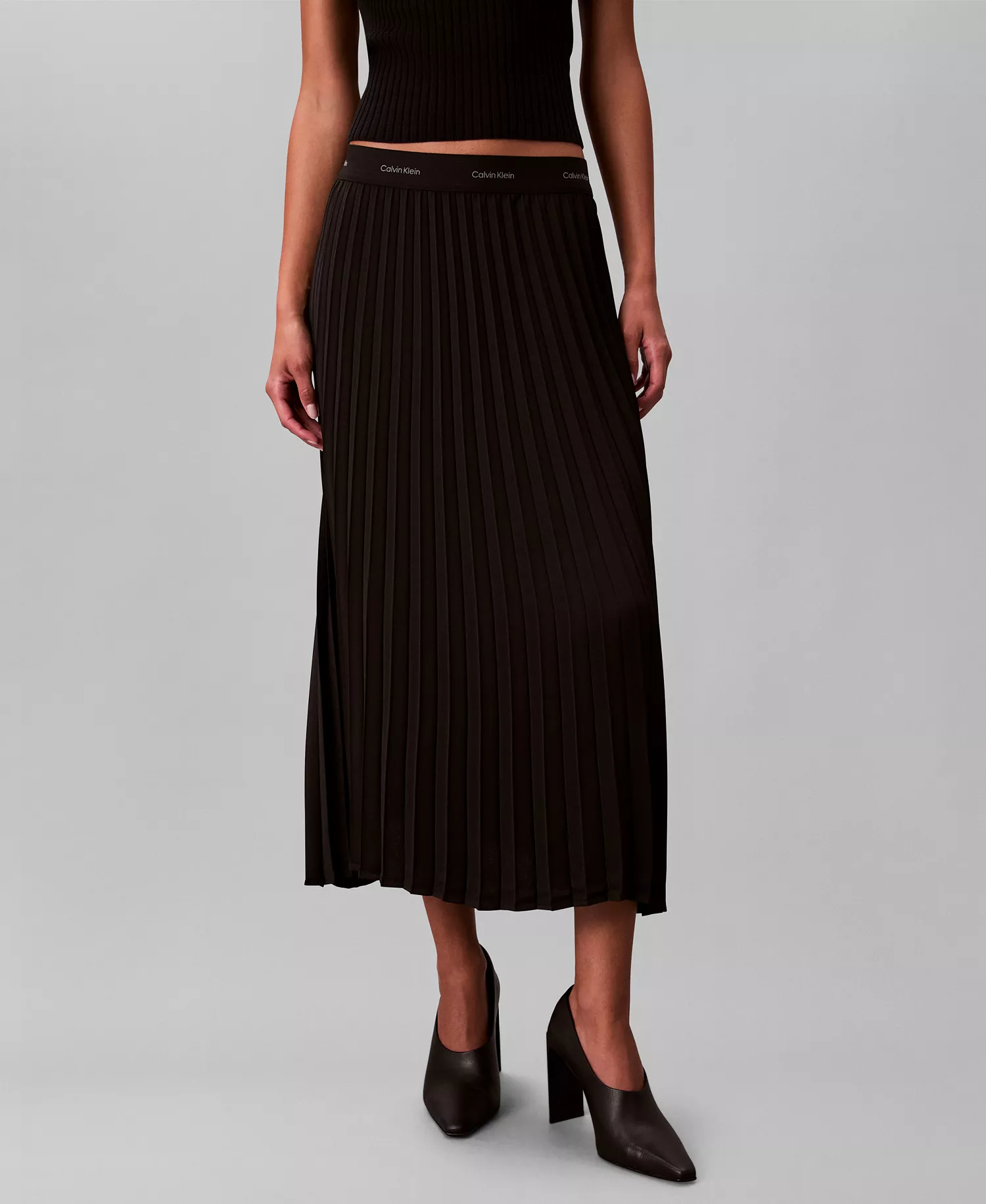 Women's Pleated Midi Skirt - Black - M