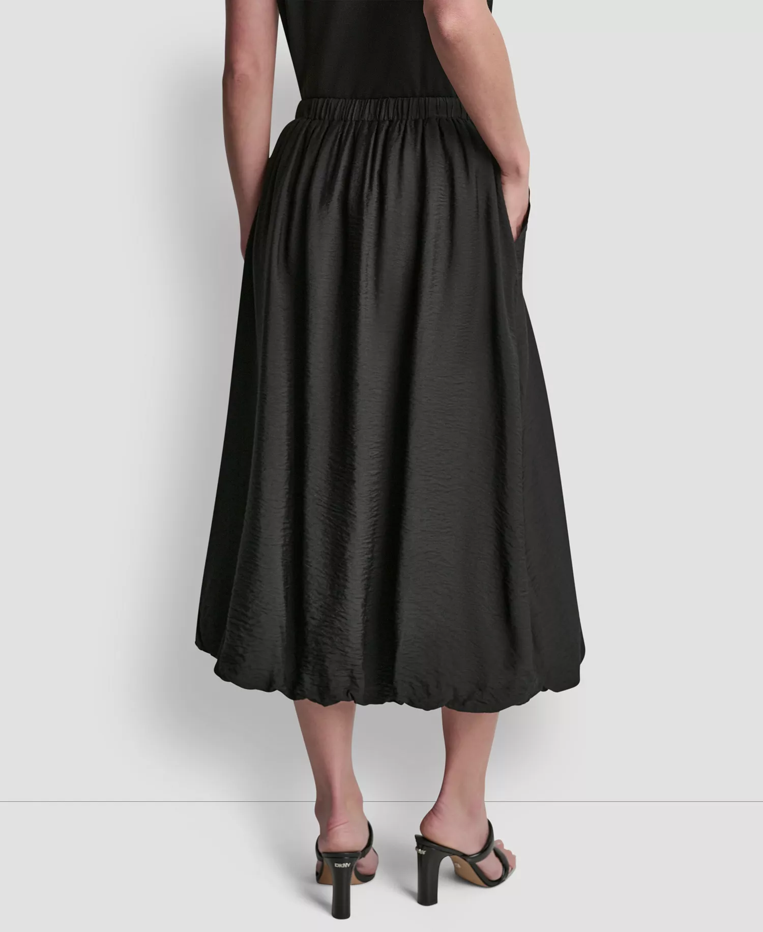 Women's Pull-On Bubble Hem Cargo Skirt - Black - L