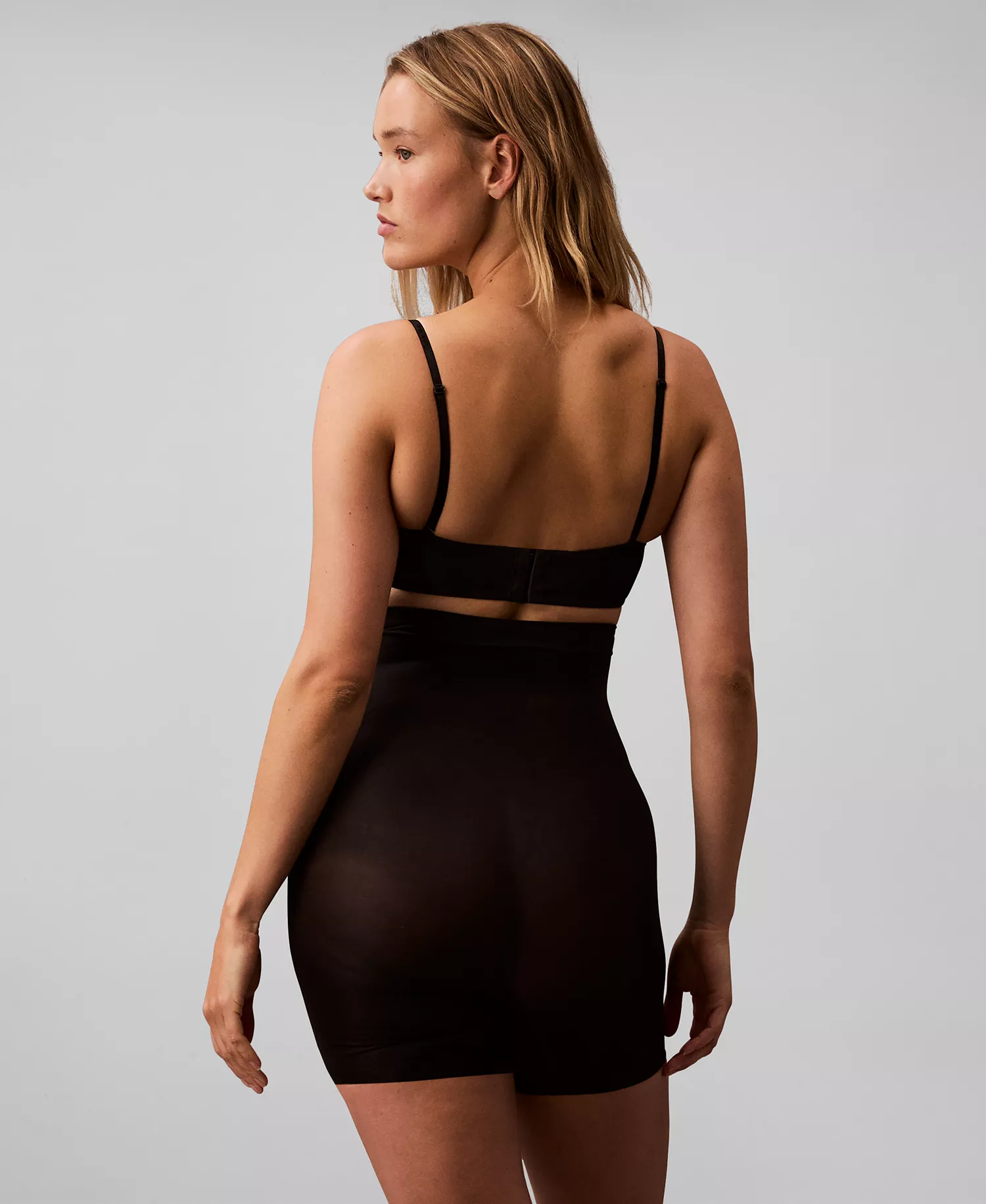 Women's Secure Extra Firm Sculpt Shapewear Shorts QF8119 - Black - M