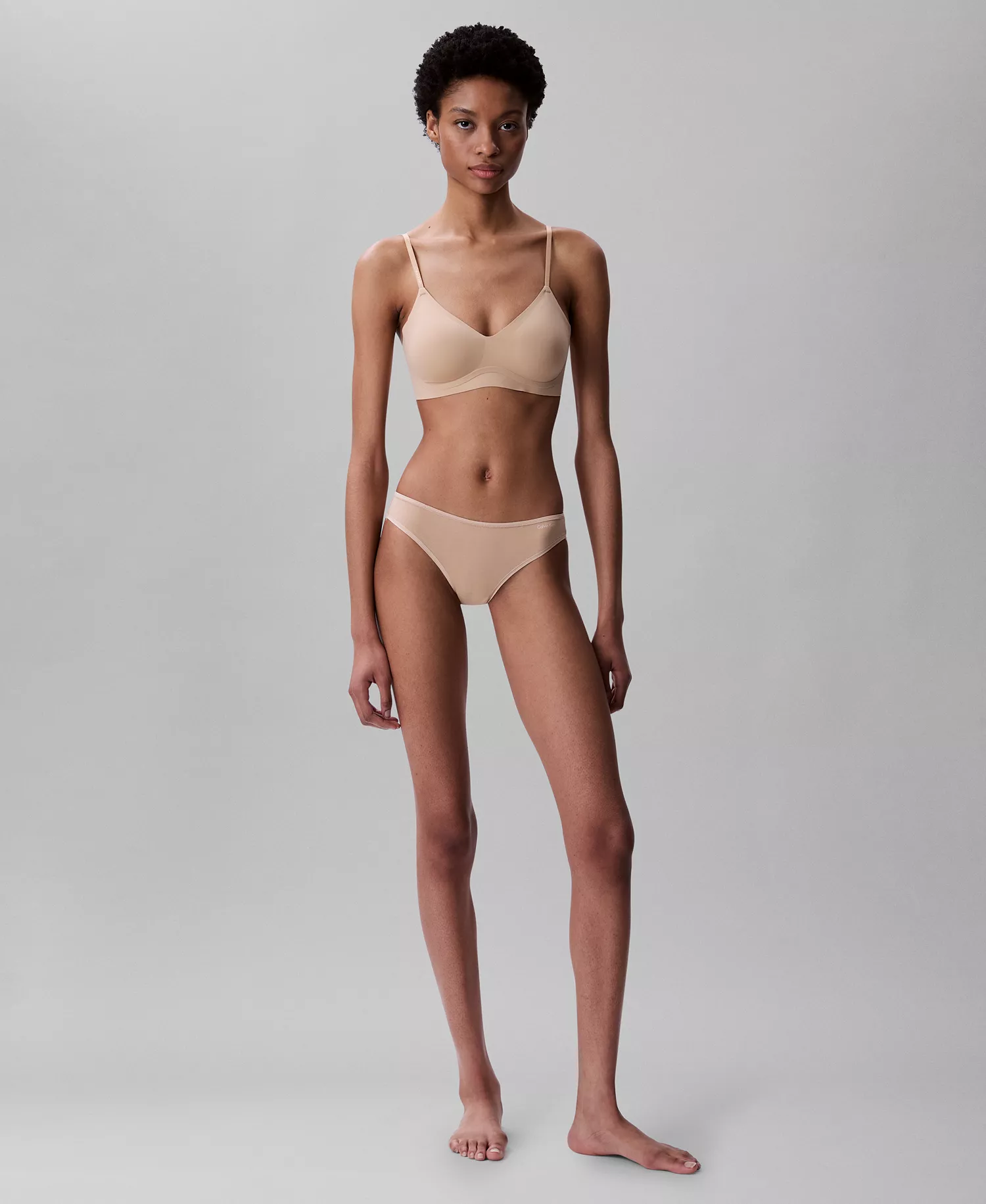 Women's Invisibles Gel Wire Lightly Lined Bralette QF7142 - Bare - L