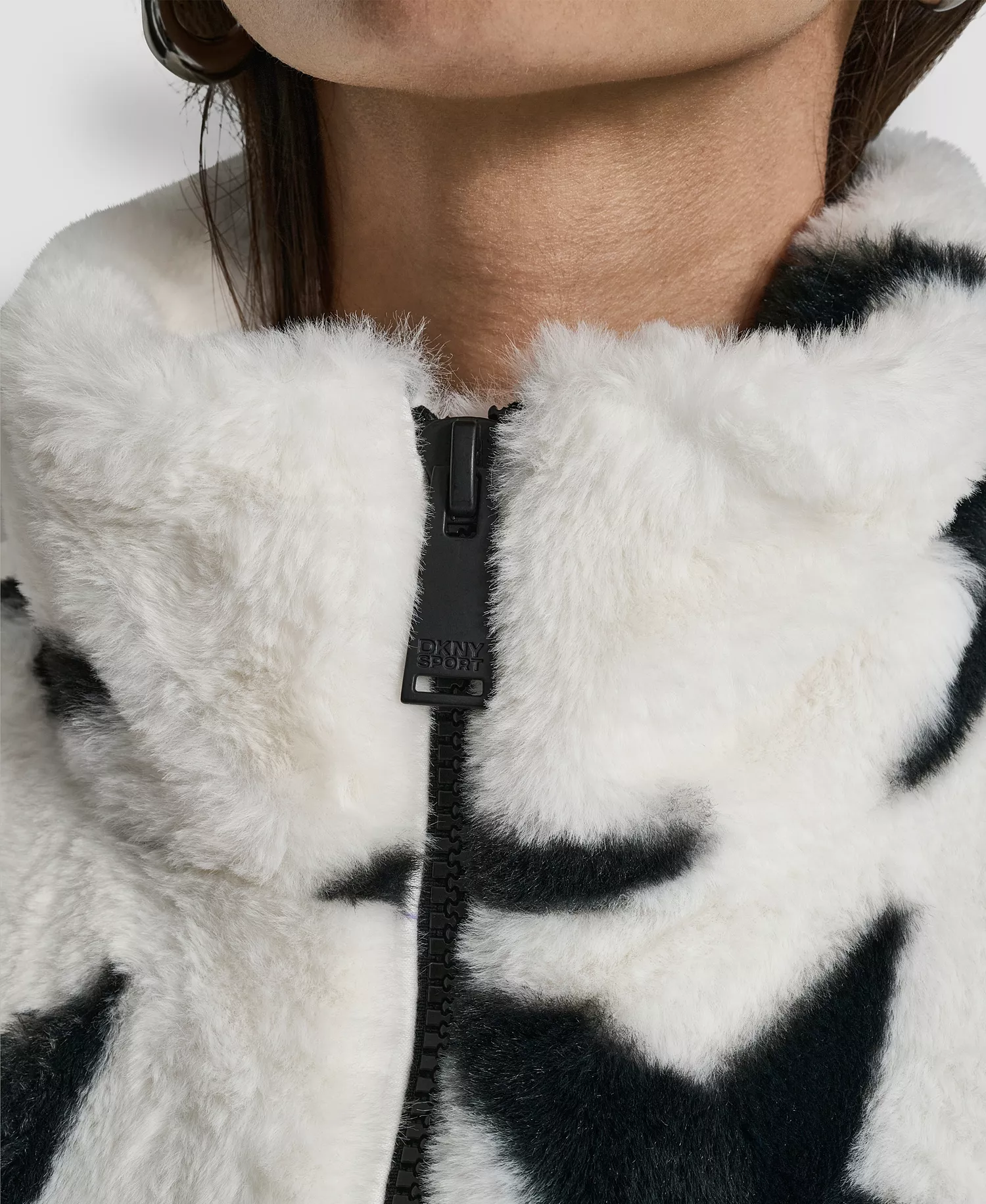 Women's Star Print Faux Fur Vest - White - L