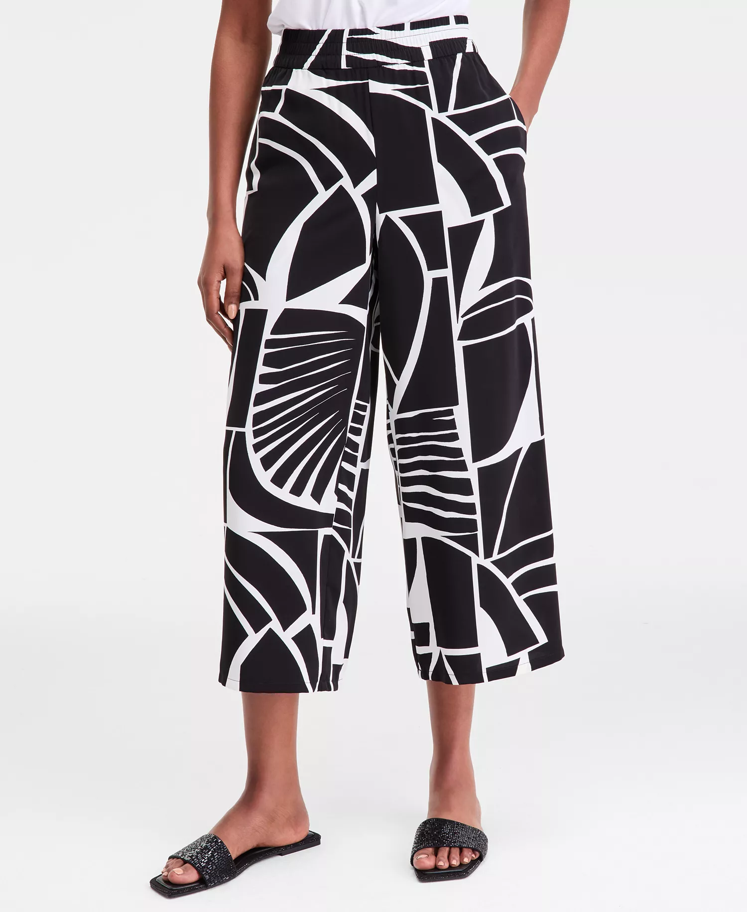 Women's Cropped Printed Pull-On Wide-Leg Pants, Macy's Exclusive - Fae Geo Black - L - Regular