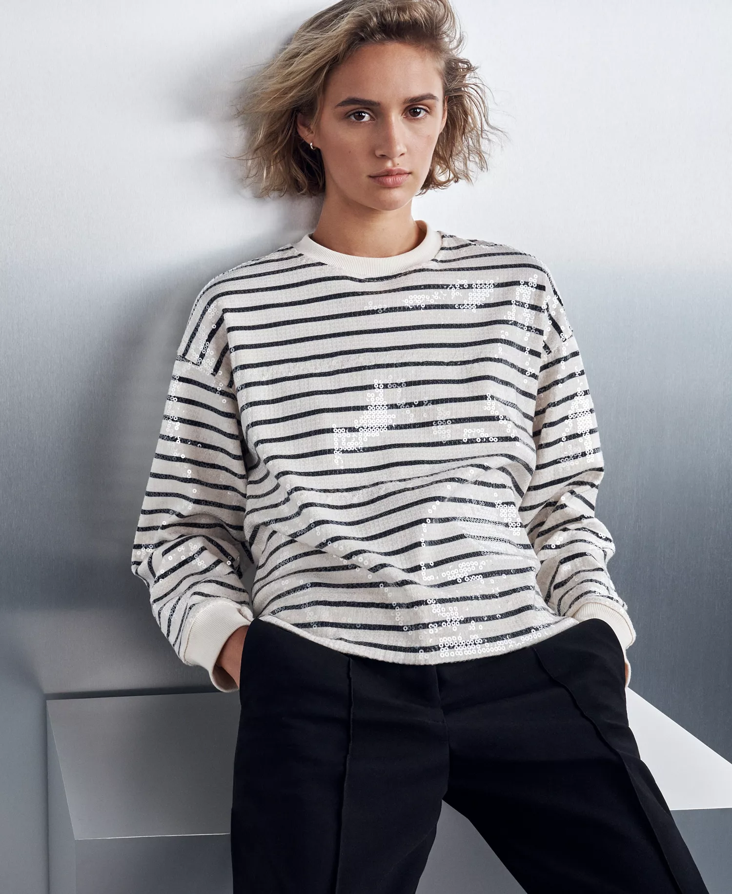 Women's Sequin Long-Sleeve Sweatshirt - Eggnog/black - L