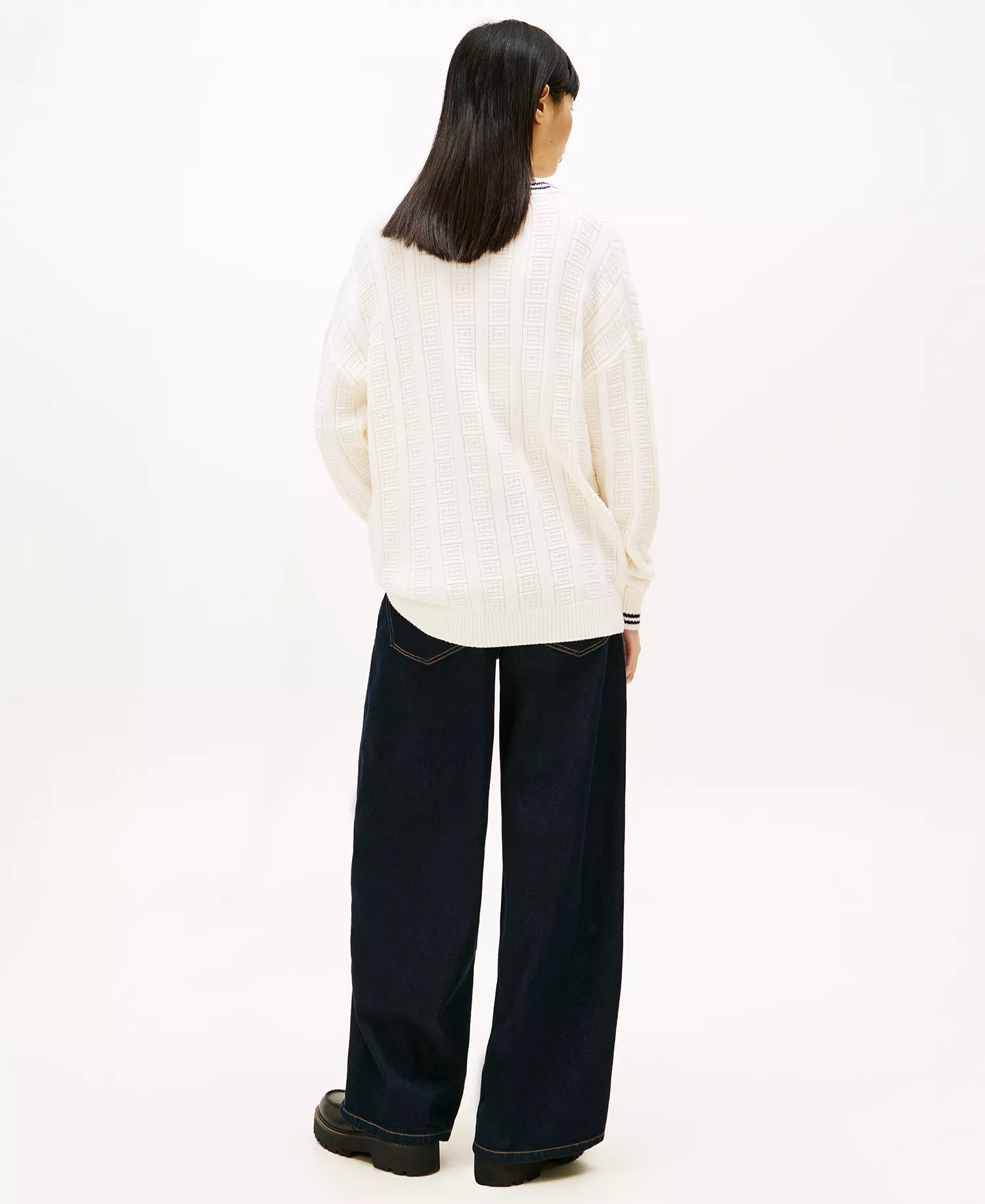 Women's Oversized Flag Cable Long-Sleeve Cardigan - Ancient White - L