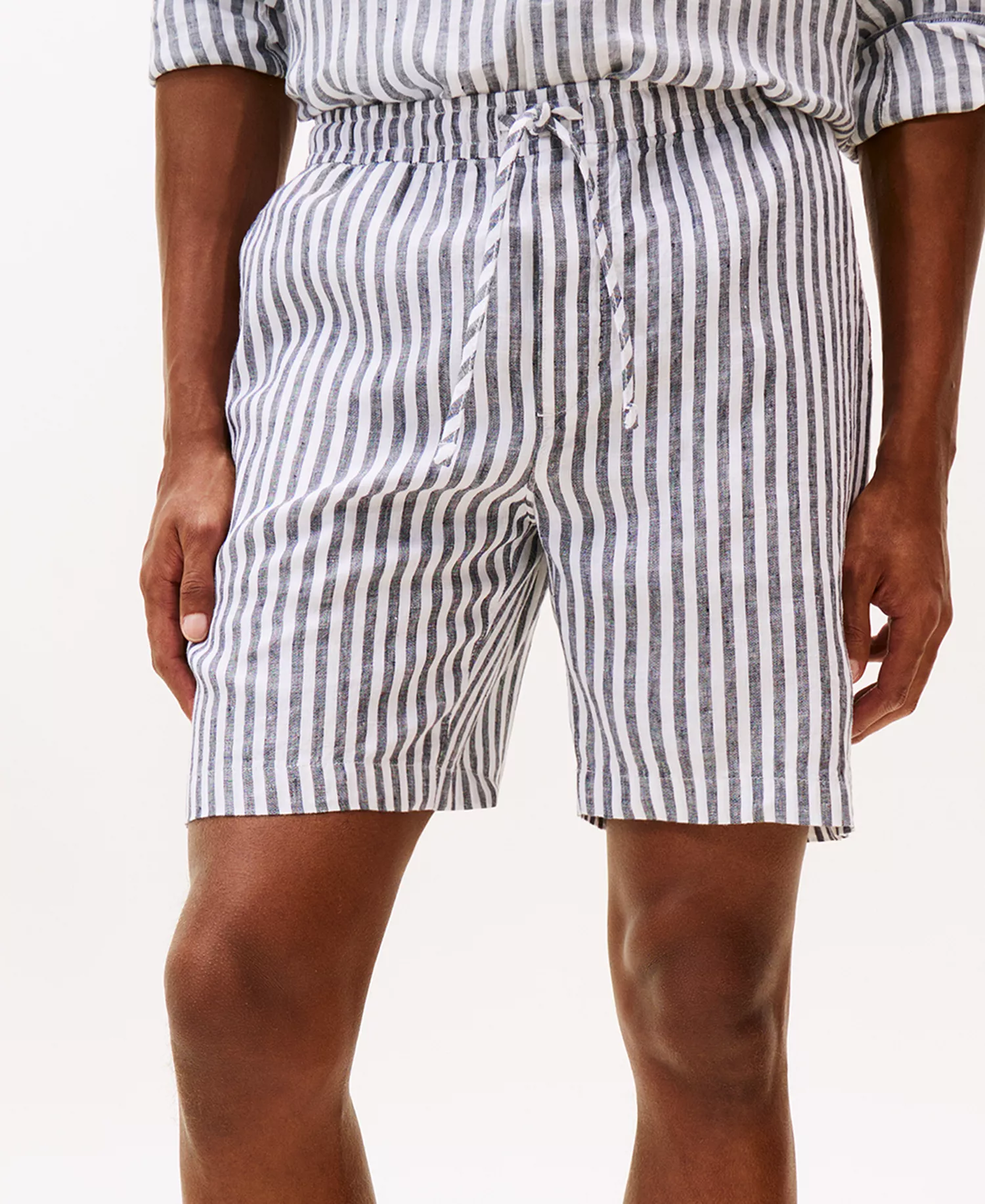 Men's 7" Stripe Linen Shorts - Desert Sky Stripe - 28